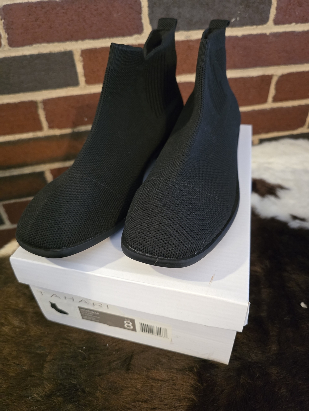 Tahari Men’s Black Stretch Knit Chelsea Boots